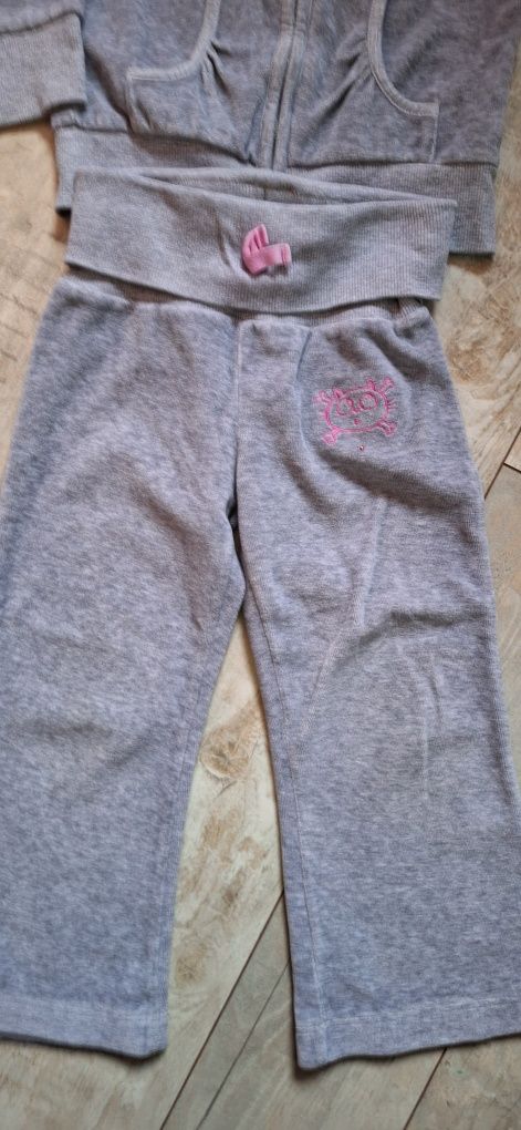 Dres dla dziewczynki r. 98/104