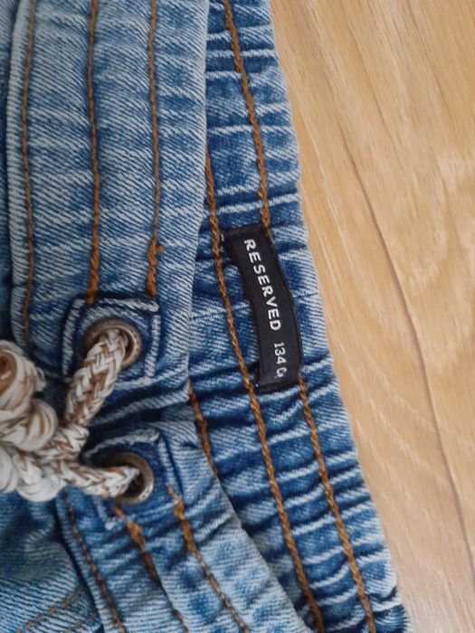 Spodnie jeansy joggery Reserved dla chłopca 134