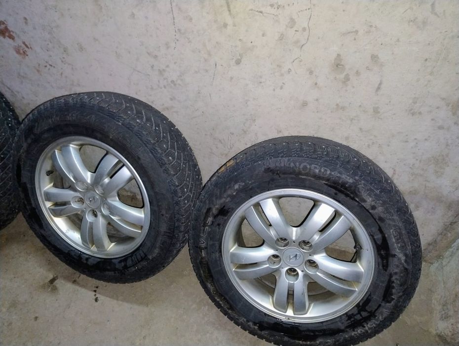 Диски та зимові шини Хюндай Туксон