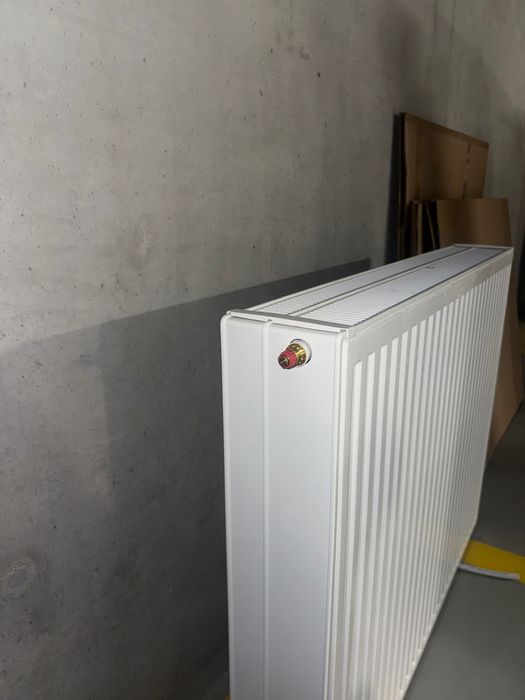 Grzejnik panelowy stalowy boczny 1100x900
