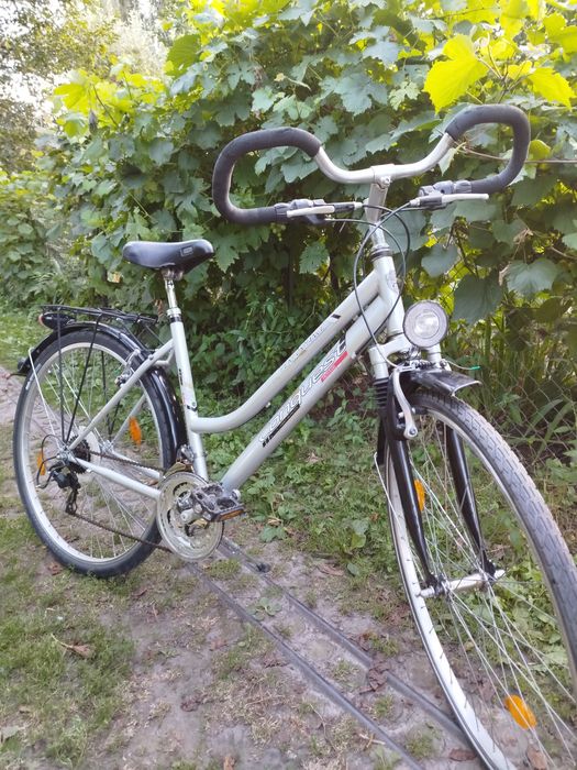 Продаю дамку Conquest 28''