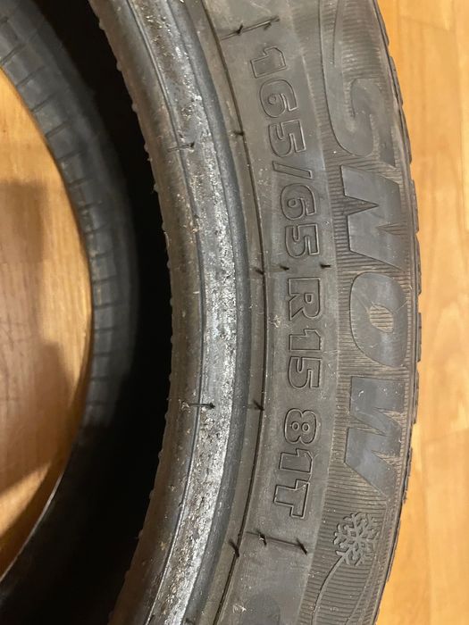 Komplet opon zimowych 165/65 R15