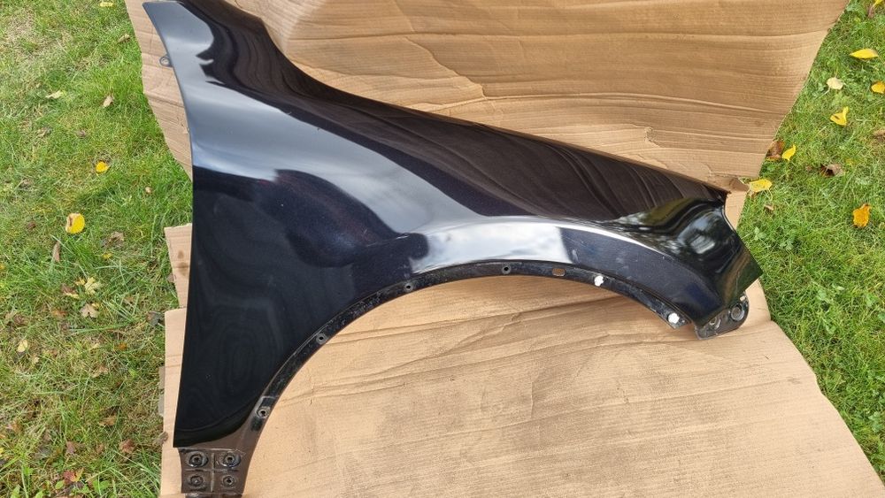 Продам крило праве touareg nf fl