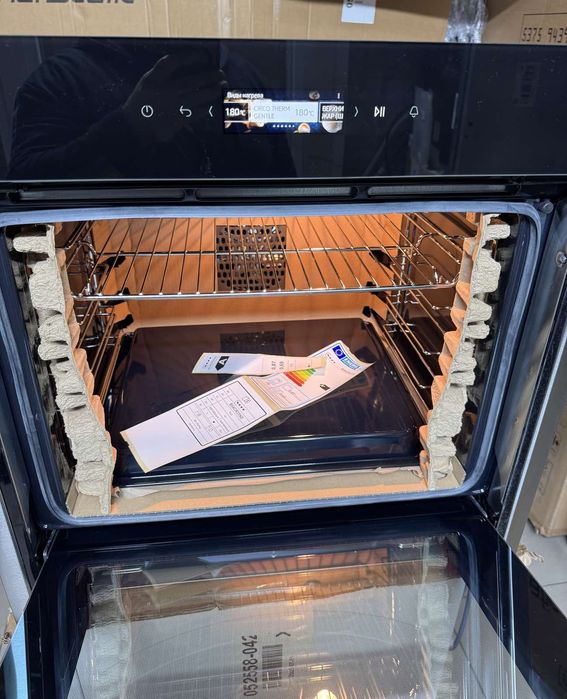 Вбудована духовка NEFF B54CR31N0 N70