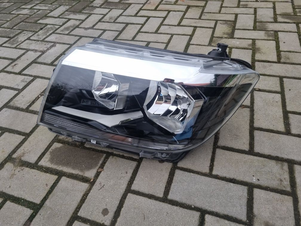 Lampa przod przednia Lewa Vw Crafter