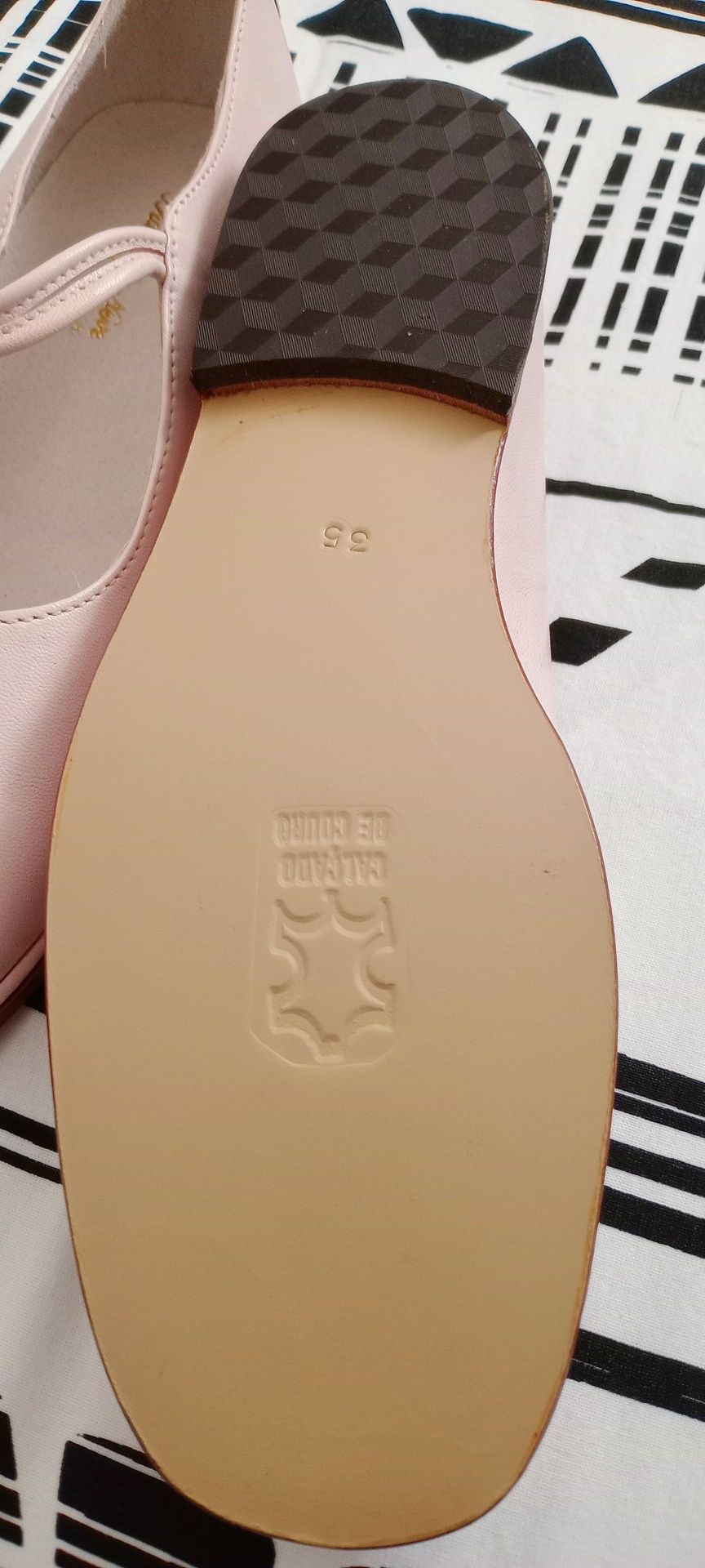 Sapatos menina em pele cor rosa
