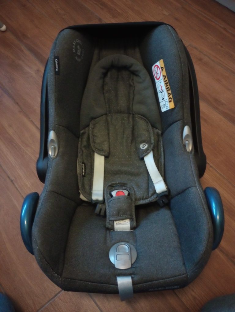 Fotelik Maxi Cosi Cabriofix z bazą ISOFIX