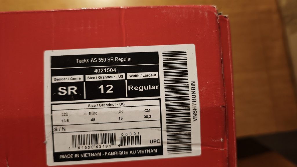 Łyżwy CCM AS-550 rozmiar 12 (48) – Nowe, nigdy nie używane