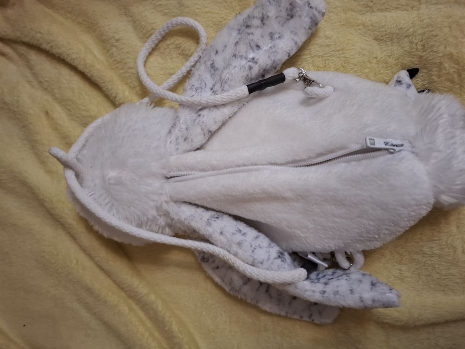 продам детские меховые рюкзачки