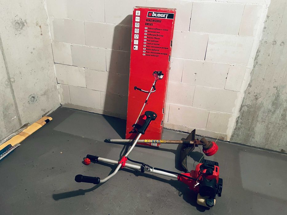 Kosa spalinowa Budget BMS85 z akcesoriami