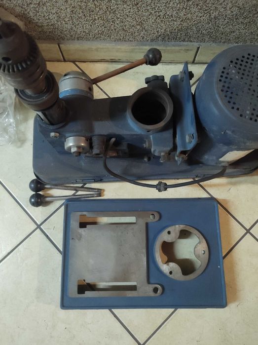 Części wiertarki stołowej Dedra, napęd i podstawa