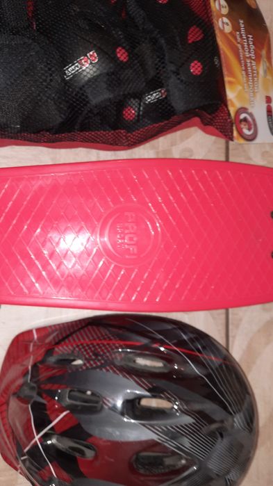 Продам Пенни борд и полный комплект защиты