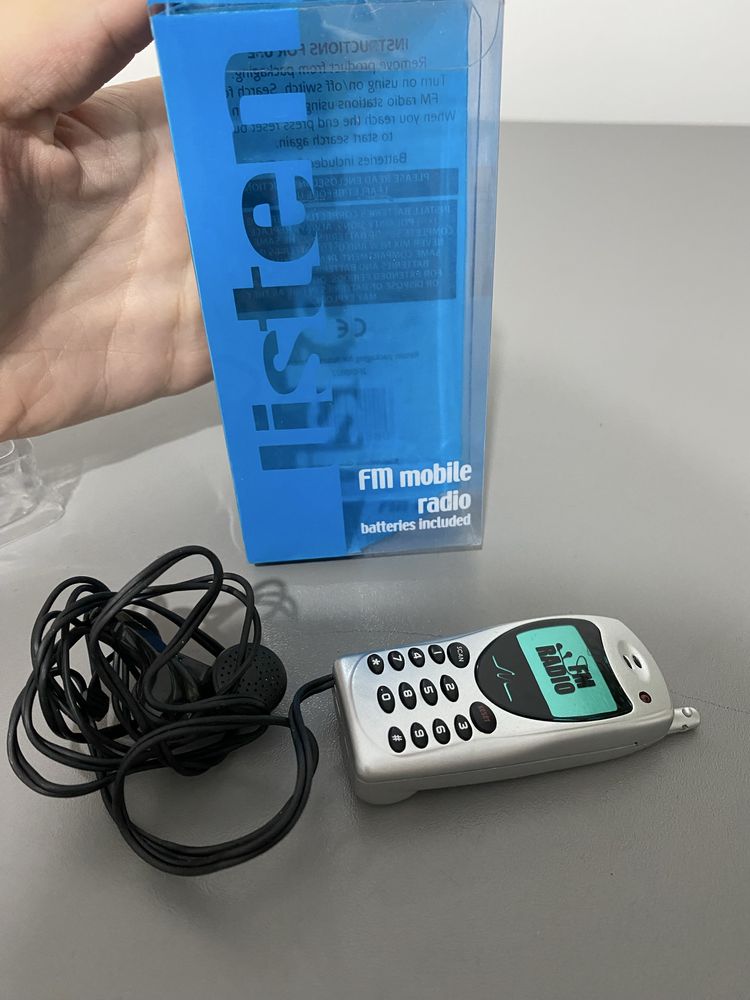 Telefon komórkowy radio na baterie