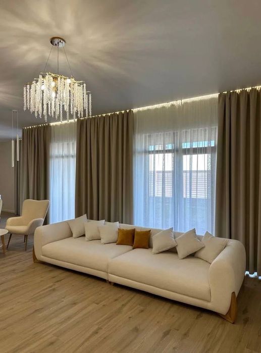 Новий будинок у престижному котеджному містечку