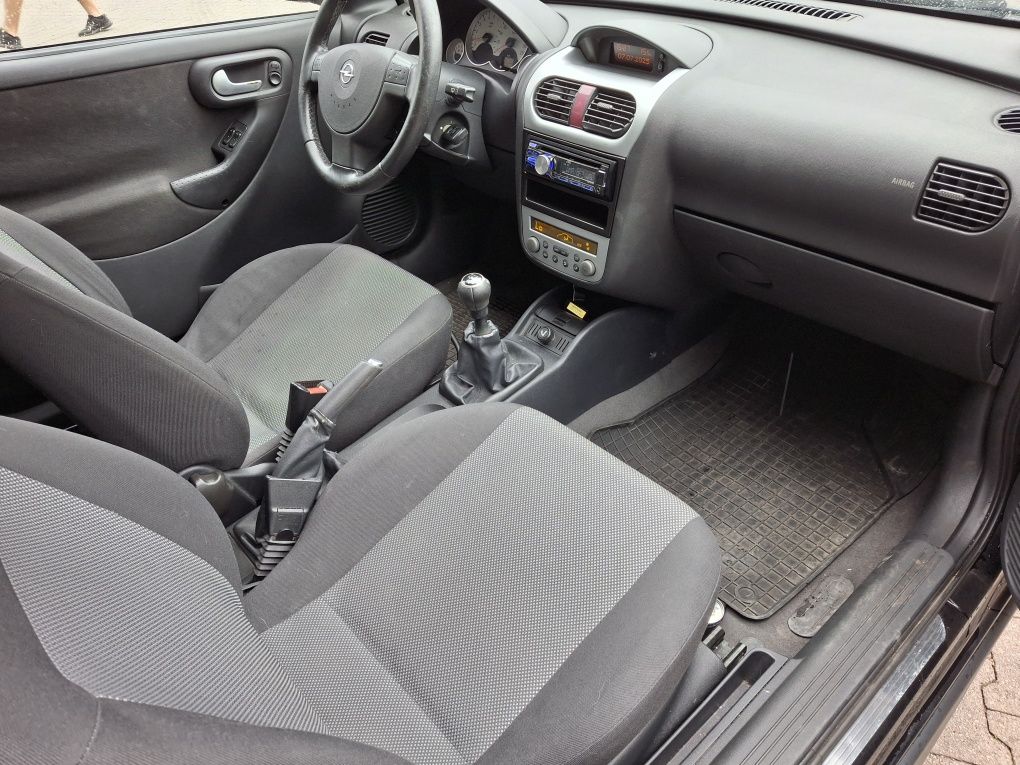 Sprzedam Opel Corsa C 1.0 Klimatronic