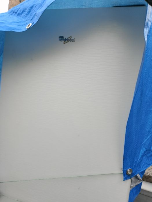 Продам холодильник Whirlpool