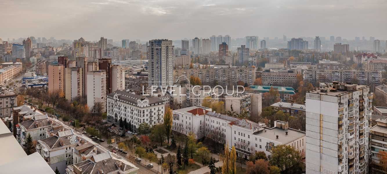 Оренда просторої квартири з можливістю облаштування під офіс | Центр