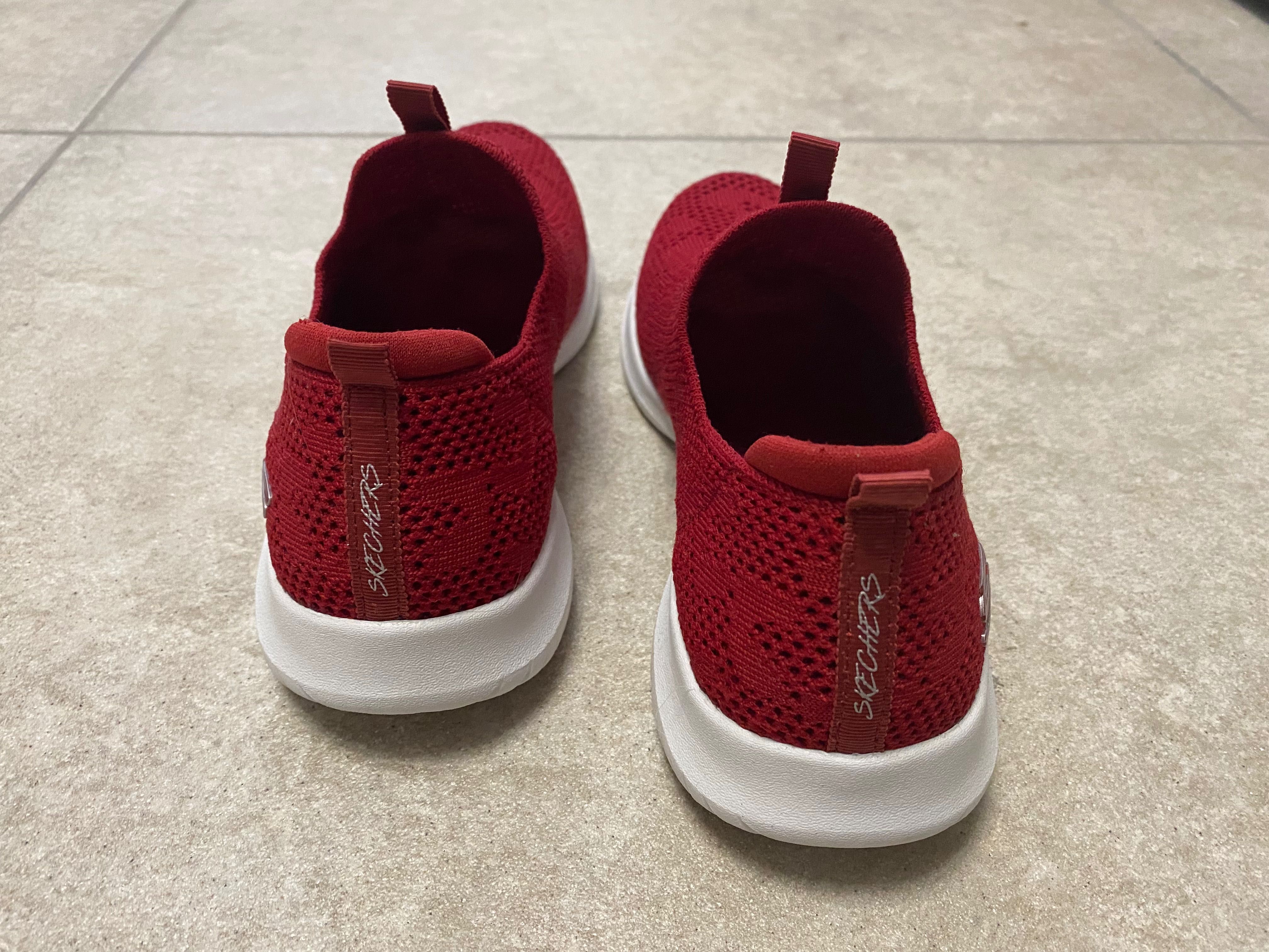 Жіночі кросівки Skechers