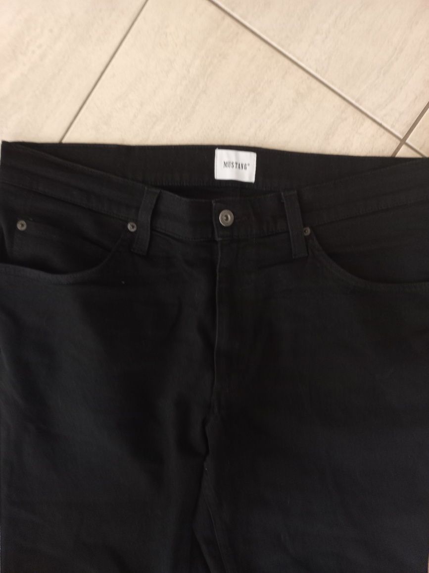 firmowe spodnie jeans-MUSTANG-XL-36/32-czarne-szer-pas-48cmx2