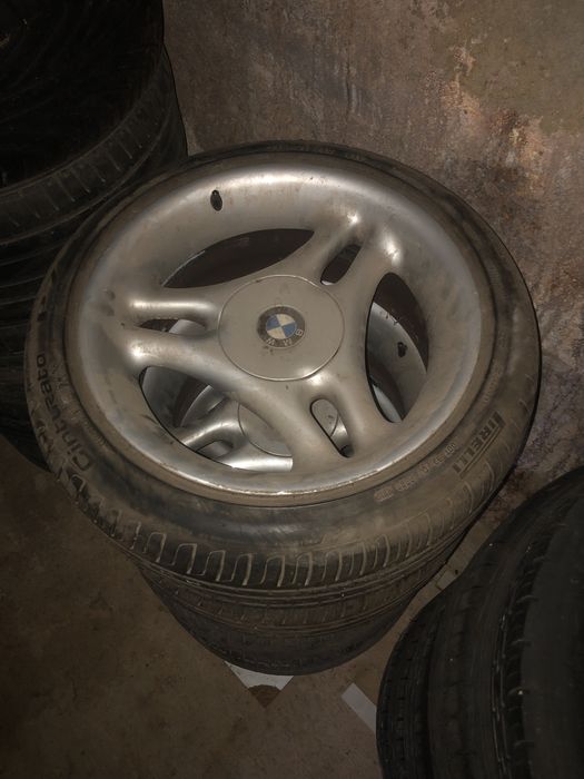 Jantes BMW com pneus 245/45/R17