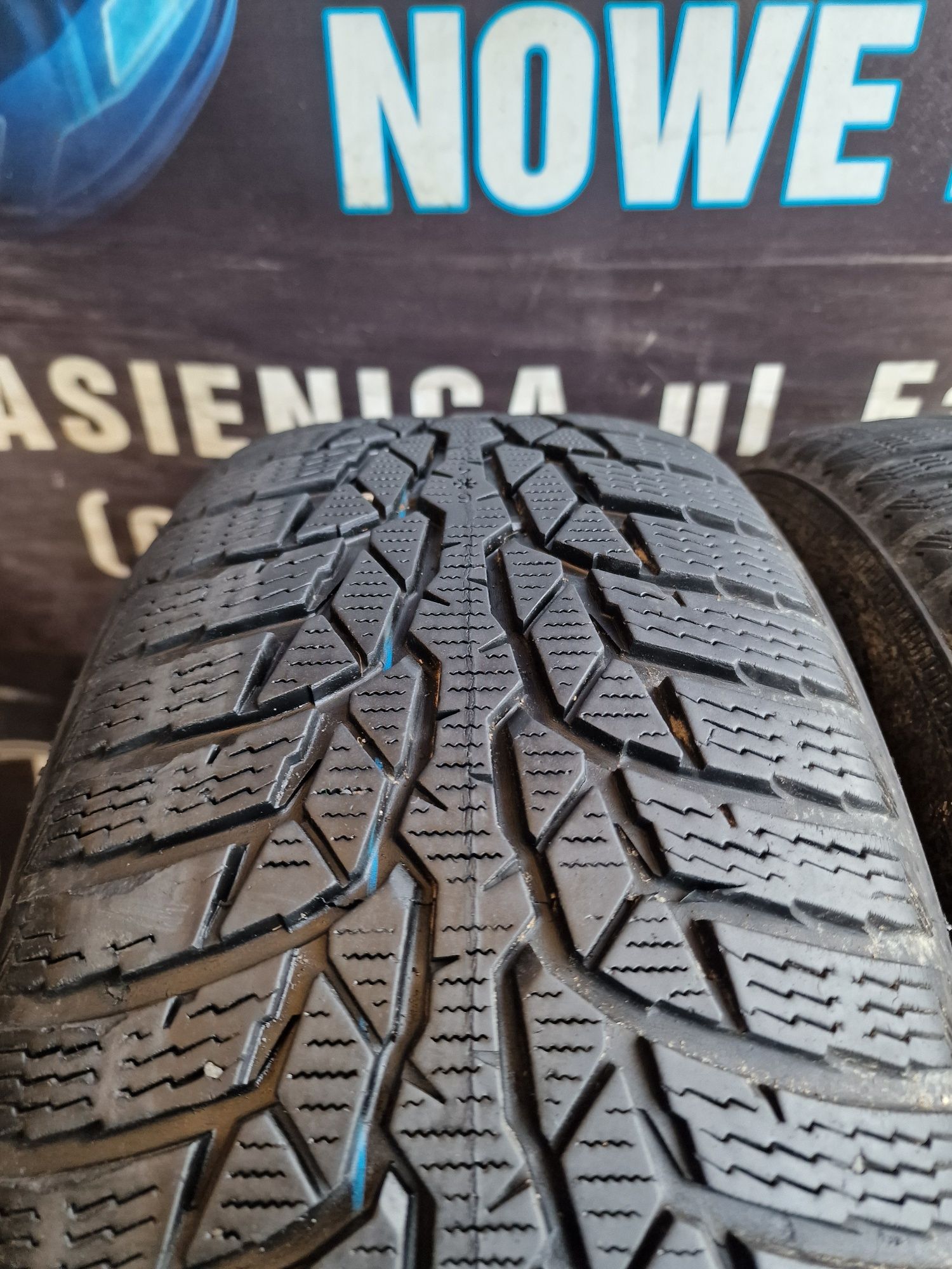 Opony zimowe 195/55/16 Nokian Para 7mm