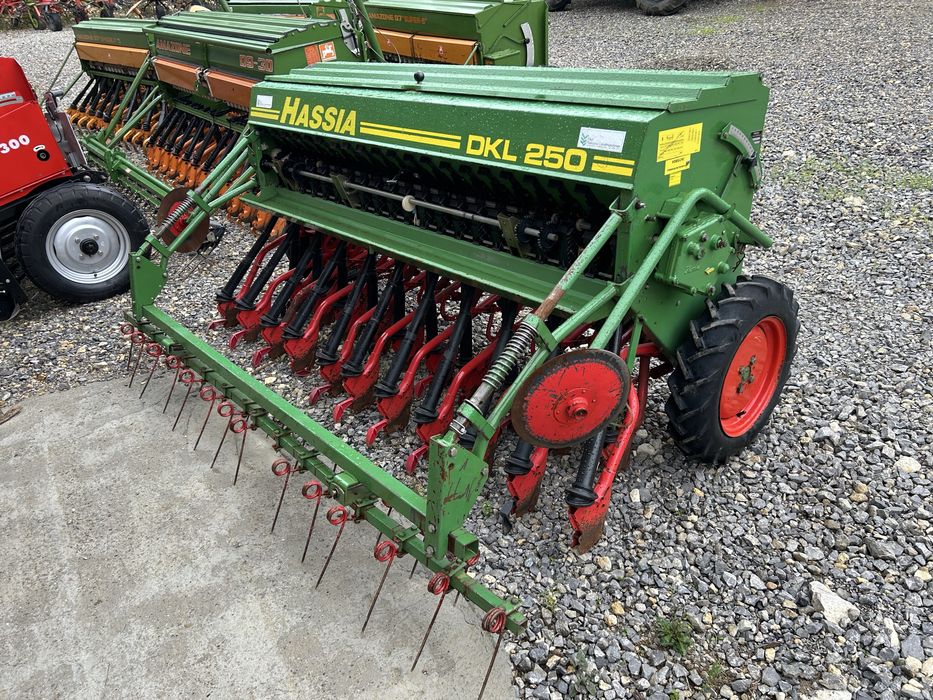 Siewnik Zbożowy Hassia DKL 250 igła 2.5m oryginał scieżki nie Amazone