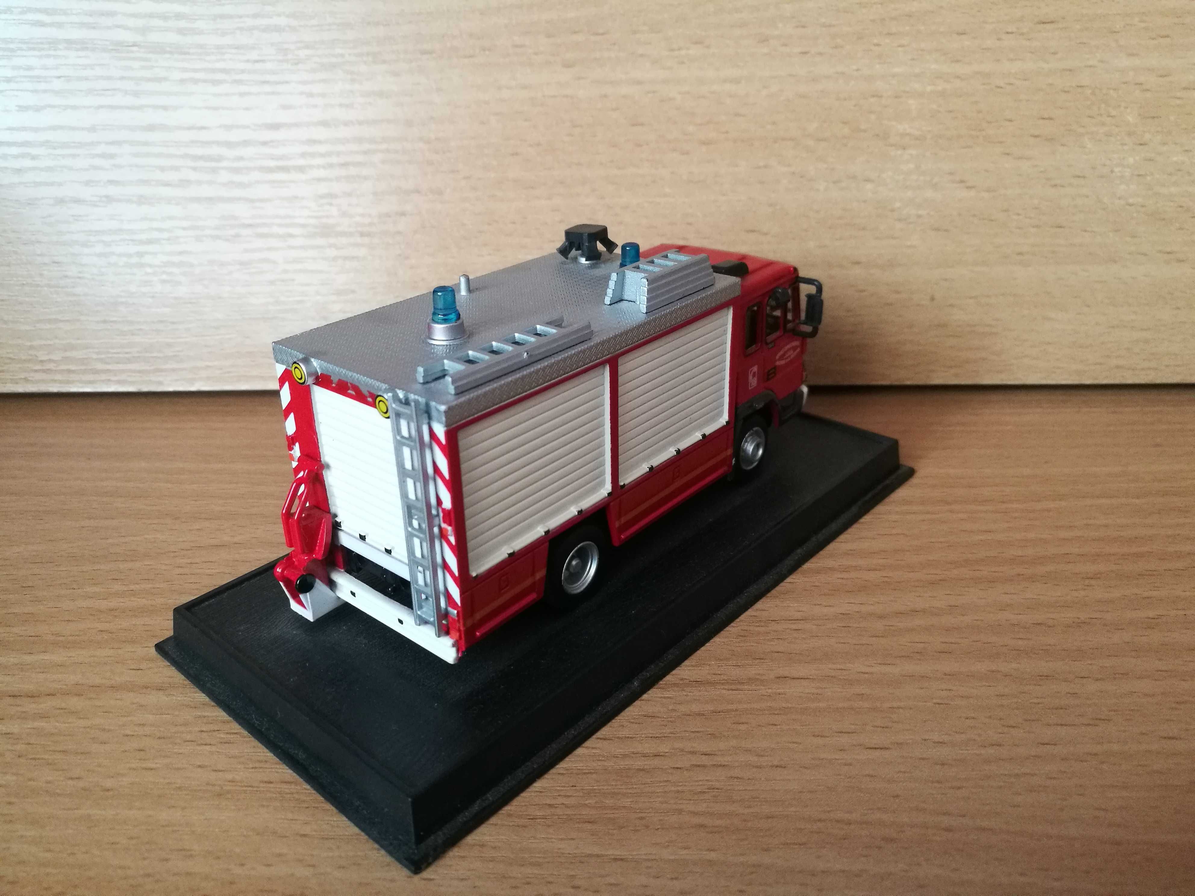 1/57 Amercom FSR Iveco 135-17