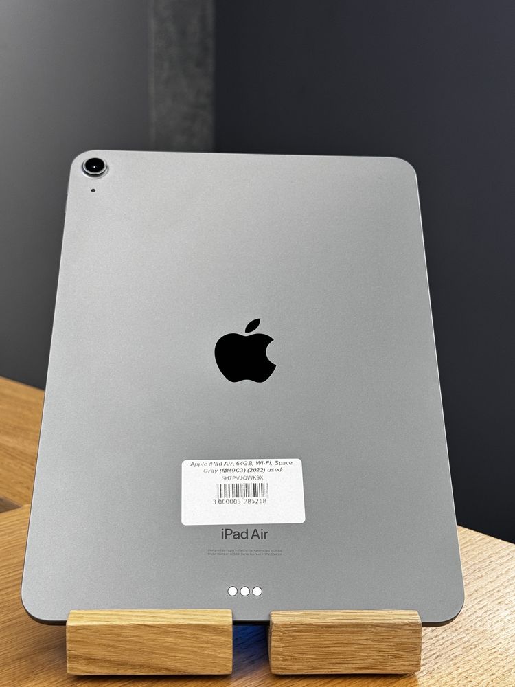 Apple iPad Air, 64GB, Wi-Fi, Space Gray (MM9C3) (2022) used