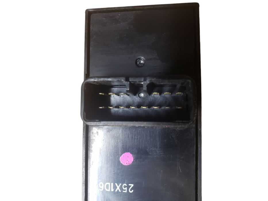 Блок кнопок стеклоподьемника предний правый ПРАВЫЙ РУЛЬ разборка