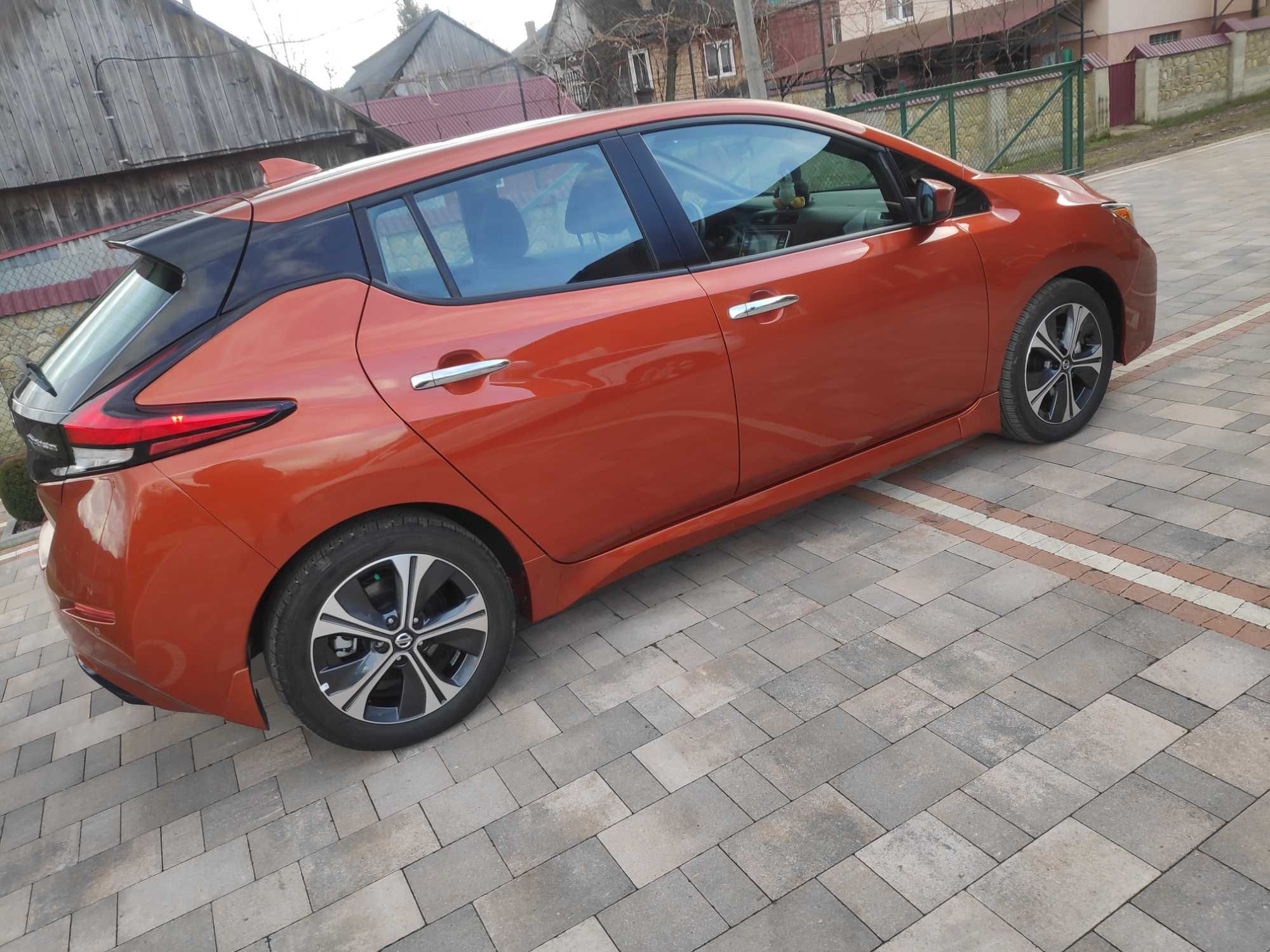 Nissan Leaf Sv Orange 40 KWH 2022