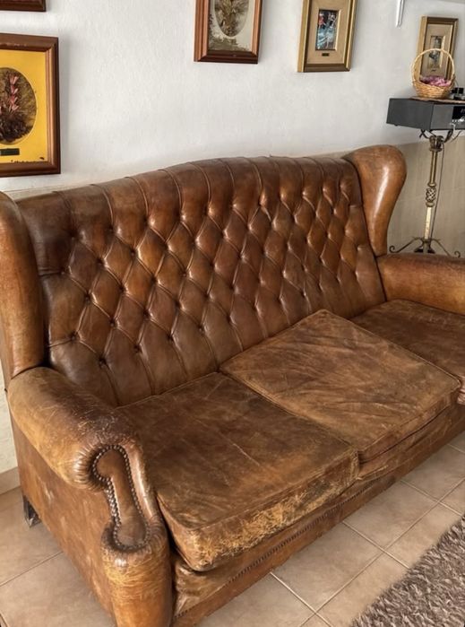sofá chesterfield capitone vintage
