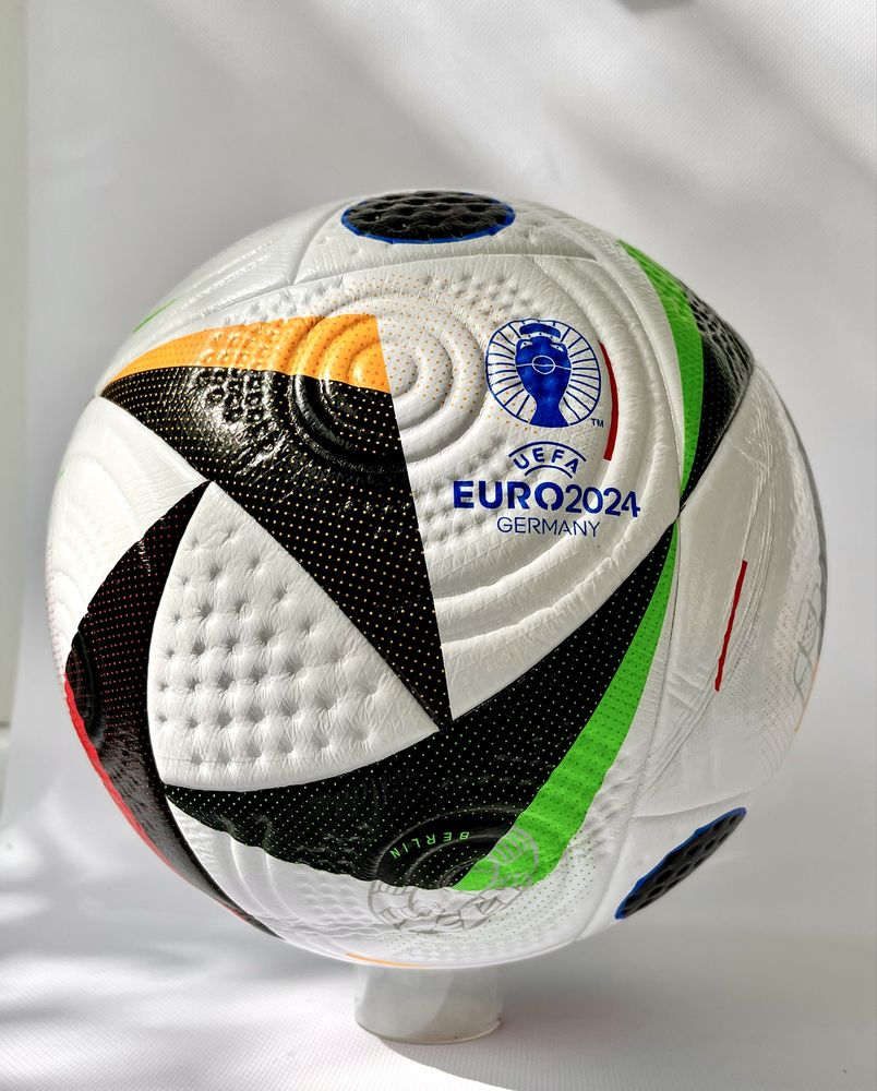 Мʼяч Футбольний EURO 2024. Розмір 5. Термошов.