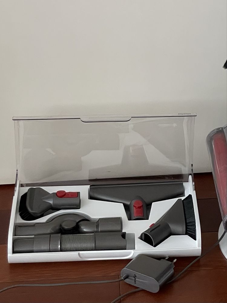 Dyson Cyclone V10