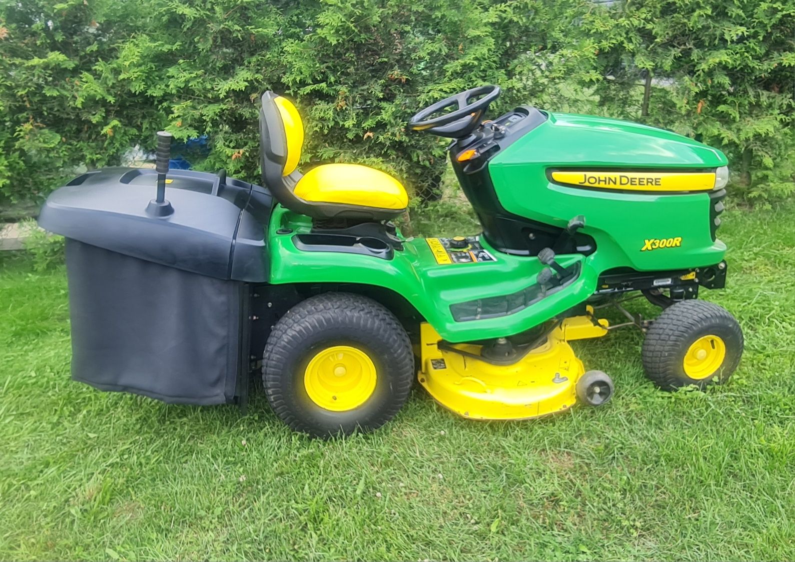 Profesjonalny TRAKTOREK kosiarka JOHN DEERE X300R V-TWIN 17 km pompa