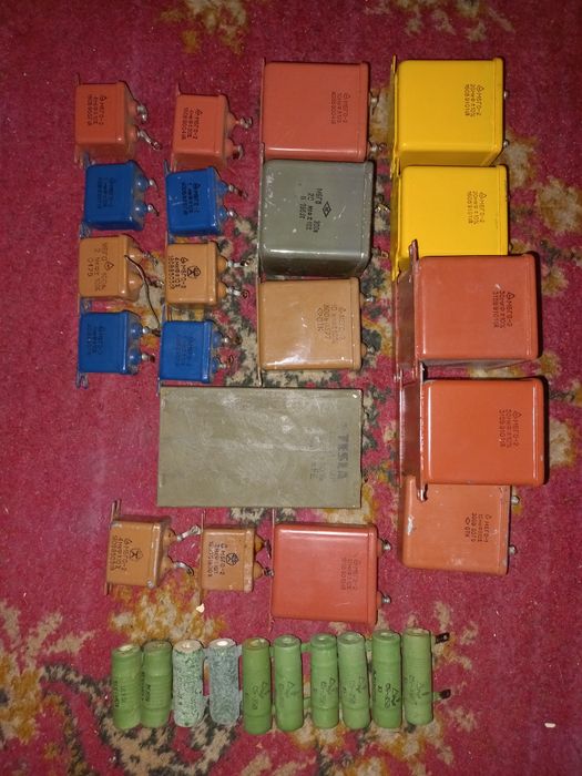 Конденсатори, резистори мгбо