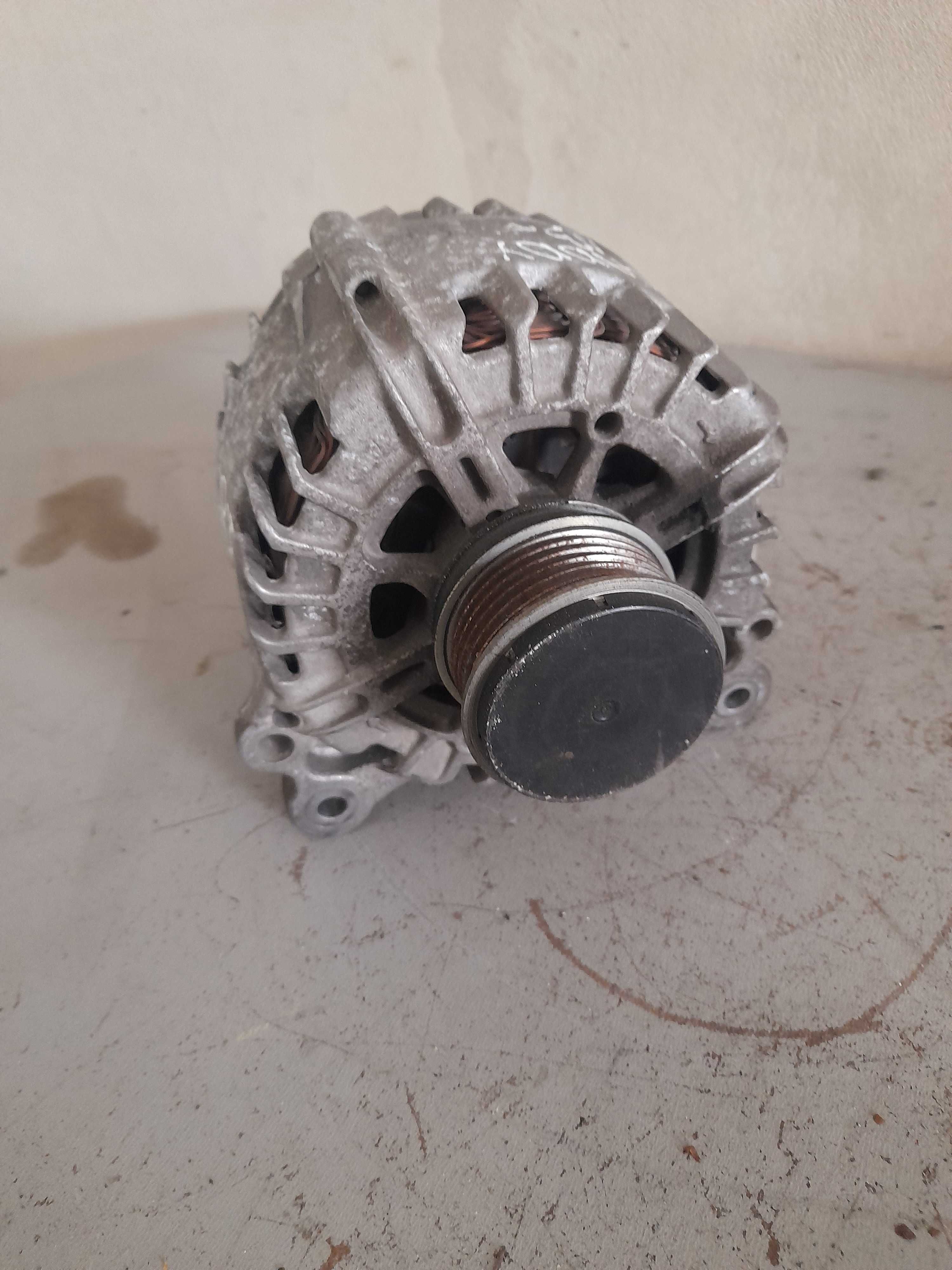 ALTERNATOR VW Passat CC Caddy Tiguan Sharan Touran Golf VI 2.0 TDi