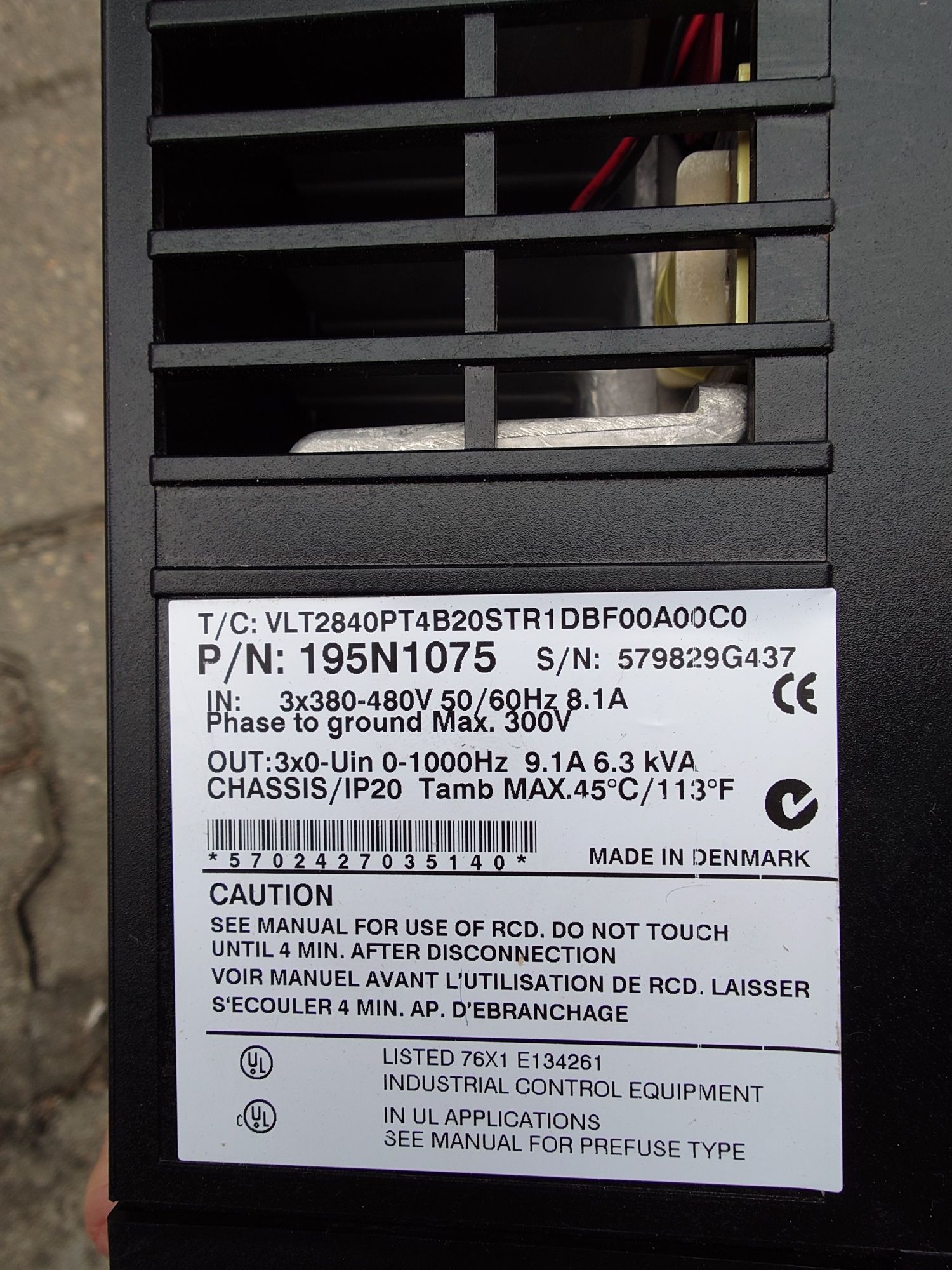 Falownik Danfoss VLT 2800 9.1A 6.3kVA z filtrem sieciowym