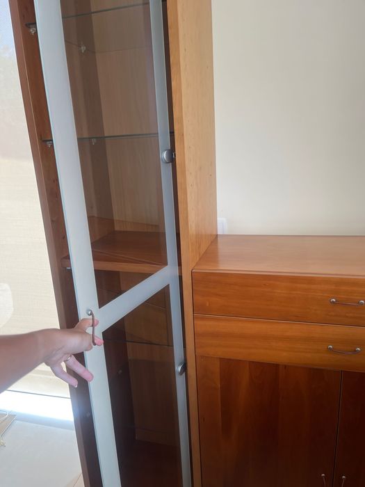 Móveis de sala - mesa jantar, 4 cadeiras e movel alto com lateral