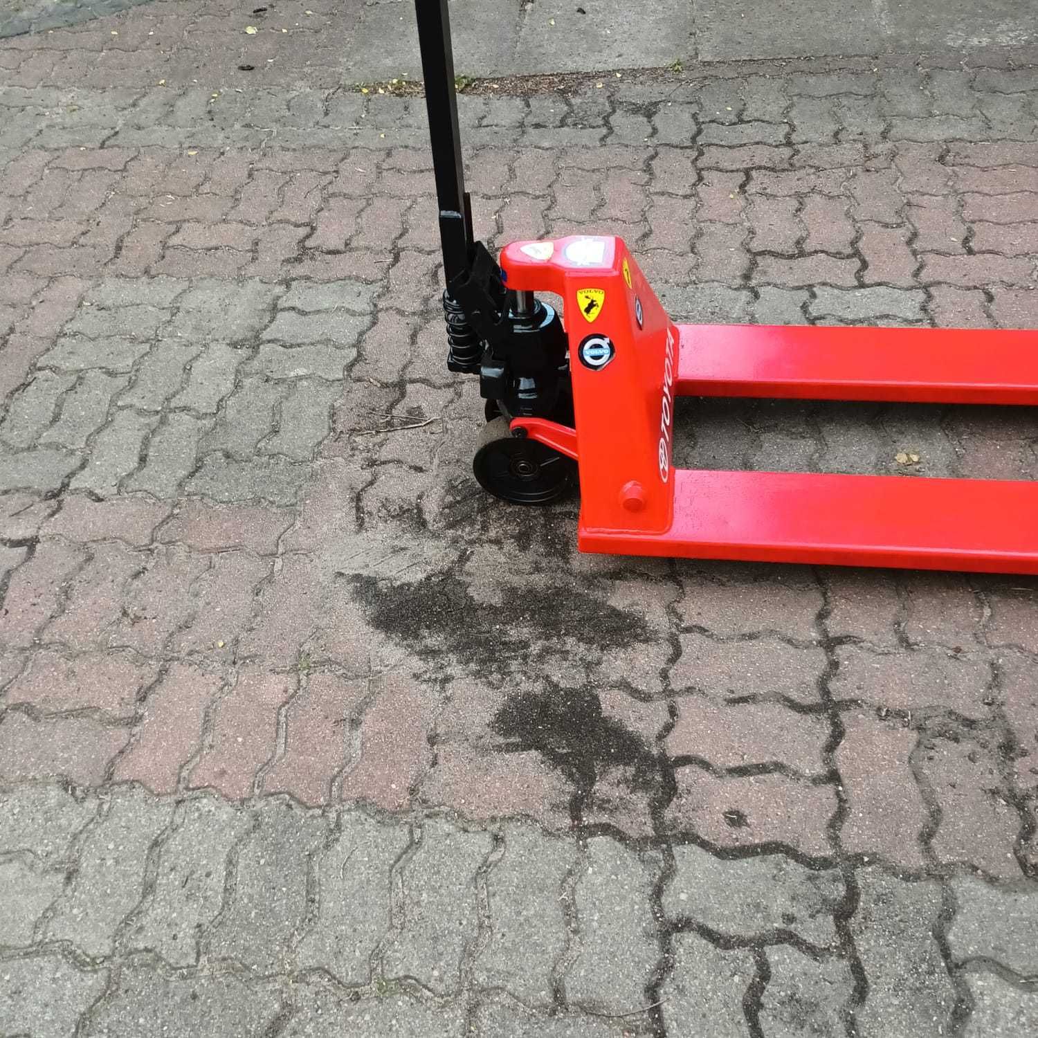 Paleciak , reczny wózek paletowy BT dł. 1830mm ze Szwecji