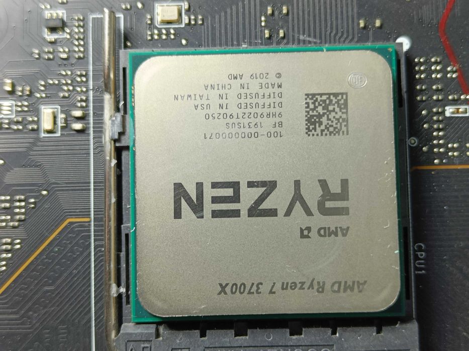 Ігровий комплект AMD MSI MPG X570 + RYZEN 7 3700X 8/16 ядер 4.4Gz sAM4