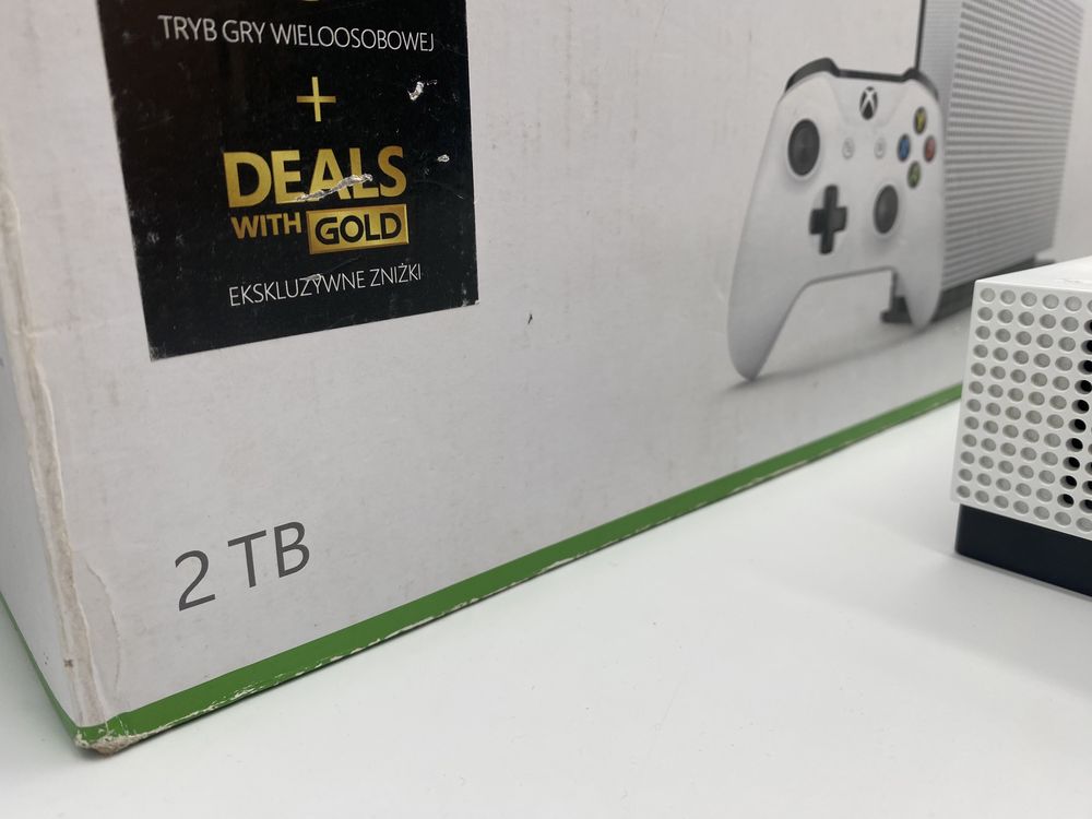 Xbox One S Unikatowe 2Tb +2 Gry RDR 2 i Dragon Ball Gwarancja