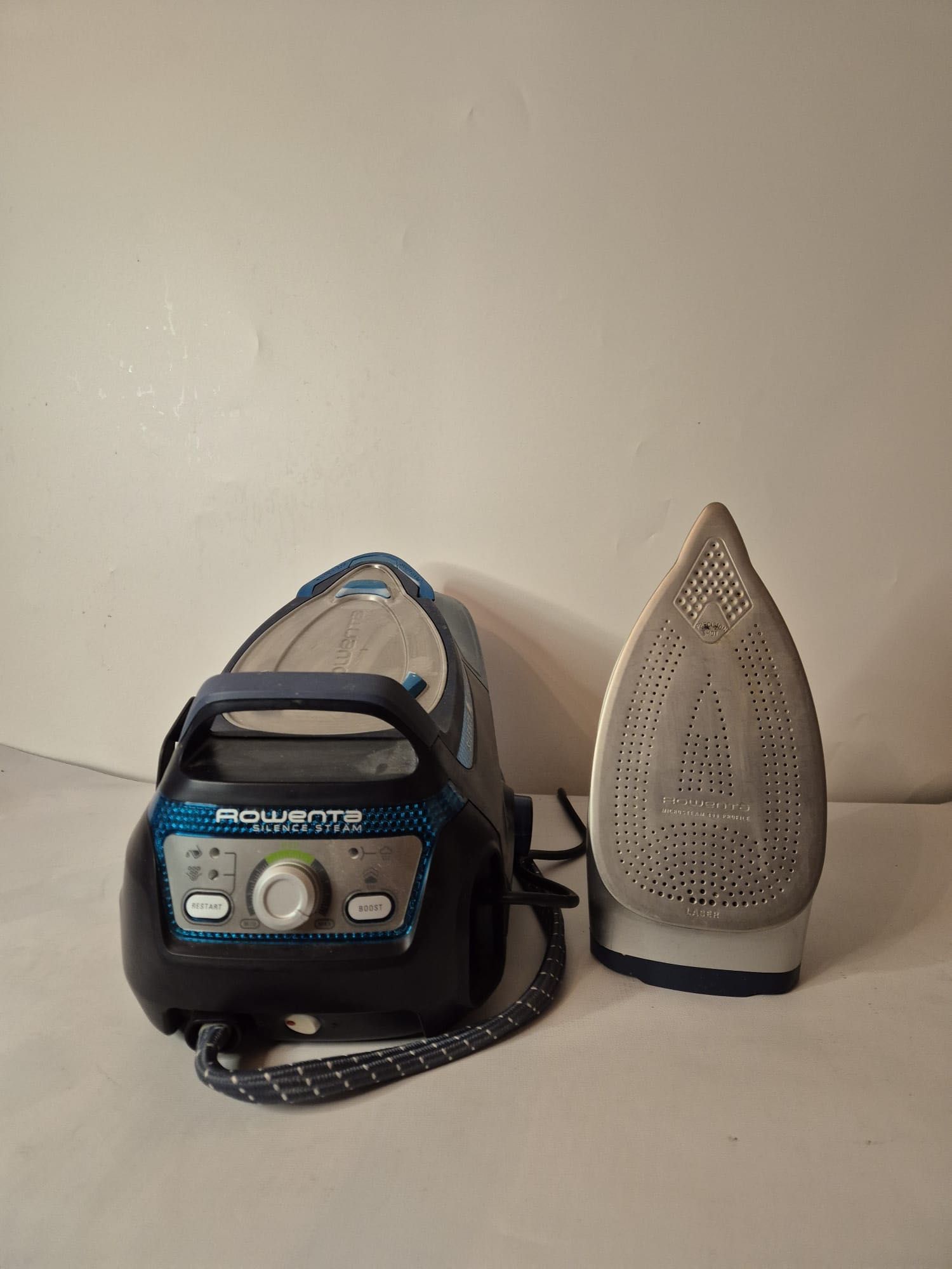 Stacja pary Rowenta DG 8960