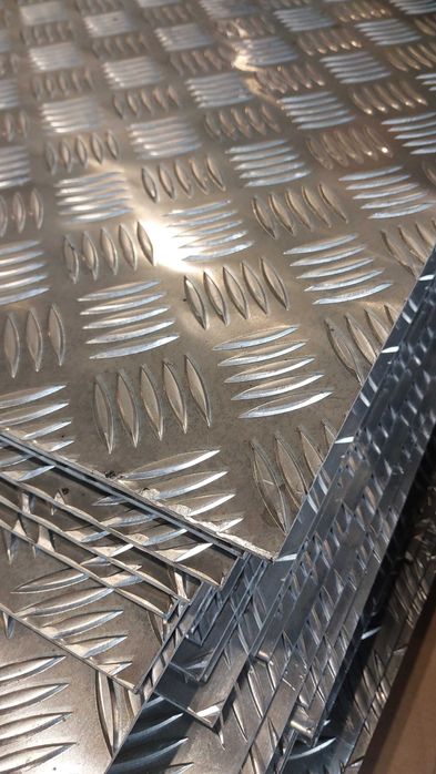 Blacha ryflowana, formatka aluminiowa, aluminium 3,0x440x2500, BYTOM