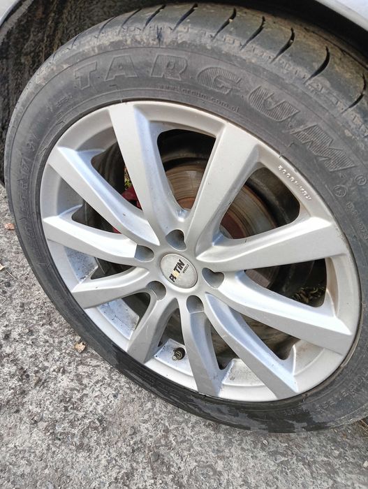 Felgi aluminiowe z oponami 225/45/r17 letnie