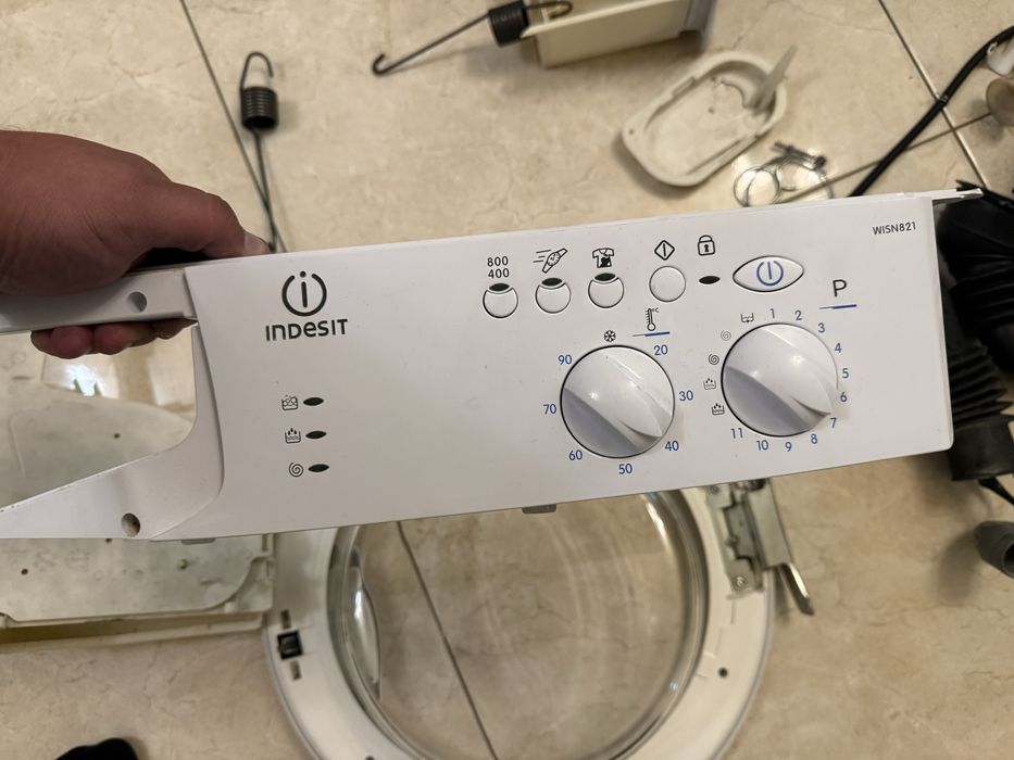 Indesit wisn821 по запчастинам , все що на фото
