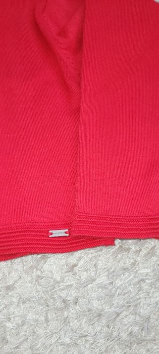 Bolero vermelho 8 anos
Marca: mayoral
Tamanho: 8 anos (128