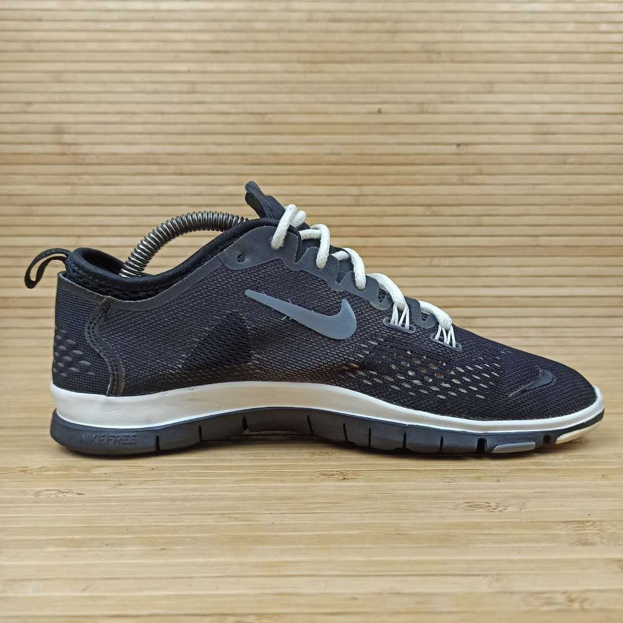 Кросівки Nike Free Tr Fit 4 Розмір 36,5 (23 см.)