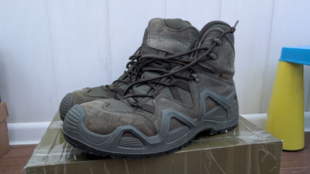 Трекінгові кросівки Reis