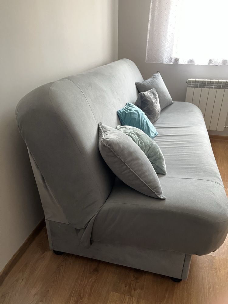 Szara sofa kanapa