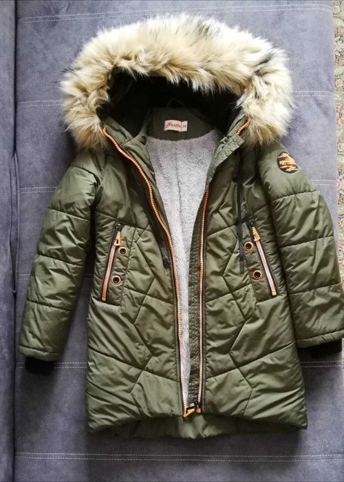 Куртка для дівчики 10-11 років. Зимова.